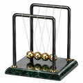 Newtons Pendel Kugelspiel Schwarz/Gold/Grün